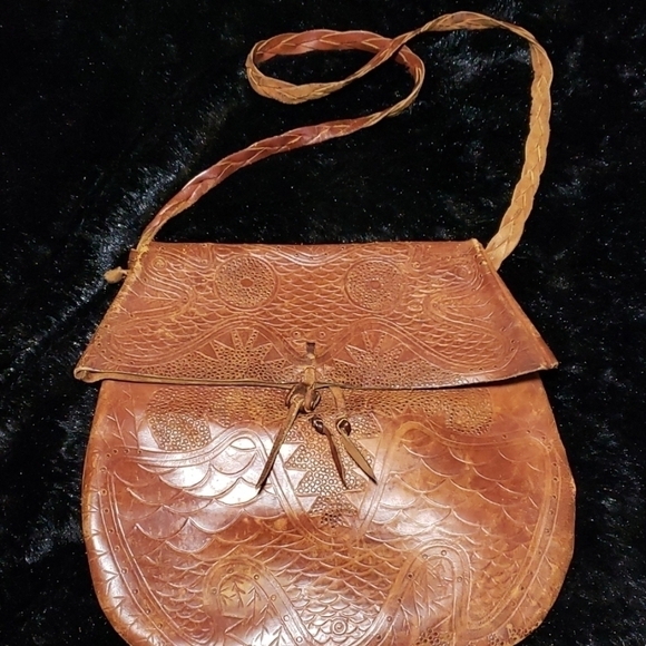 Vintage Handbags - VTG Tooled Leather Hippie BoHo Shoulder Bag